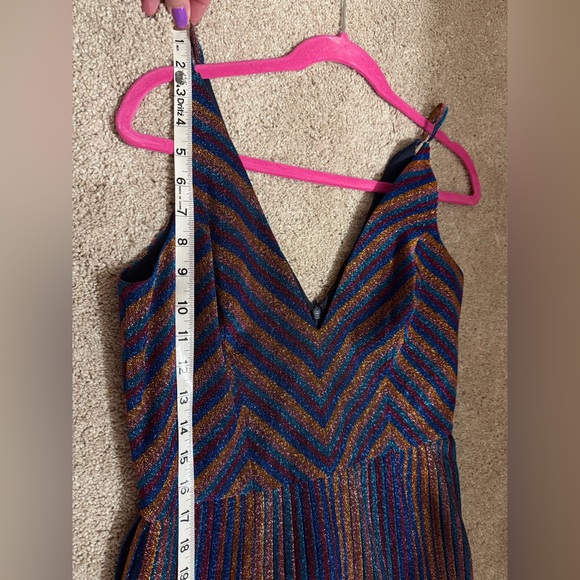 Dress the Population Haley Metallic Cobalt Pleated Chevron Dress Medium - Picture 12 of 12